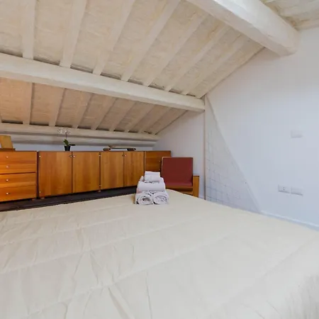 Borgo Pio Apartment Rome